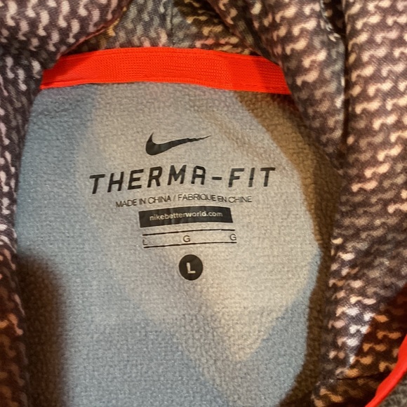 Women’s Nike hoodie, size large - Picture 5 of 6